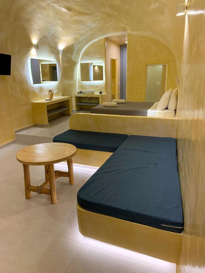 M Santorini Conelia Cave Appartement Firá